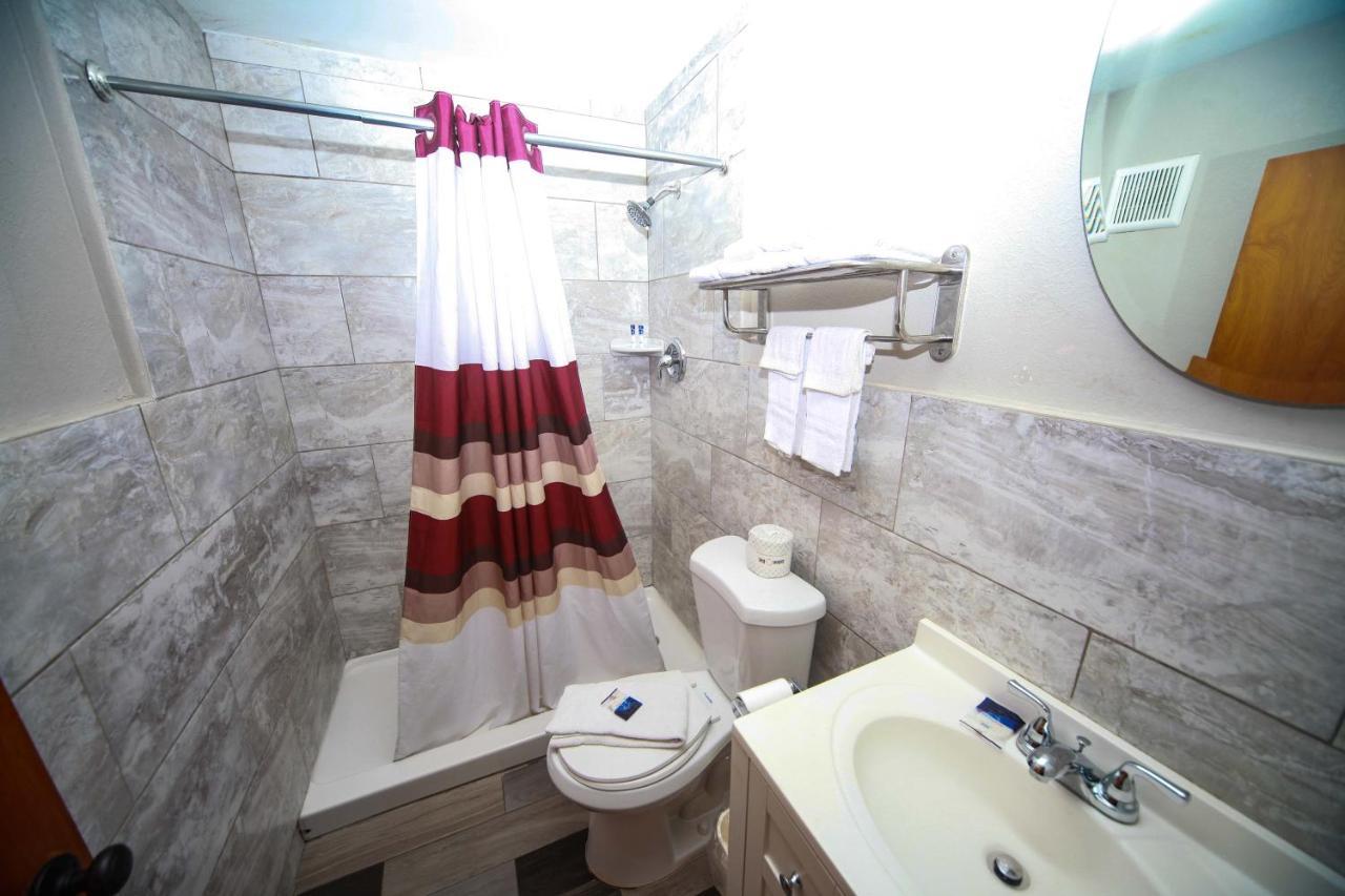 Relax Inn Bradford Bagian luar foto